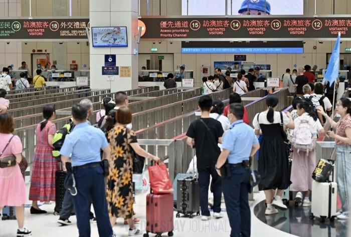 홍콩·마카오 주민, QR코드로 출입국 자동화 서비스 이용 가능3.jpg