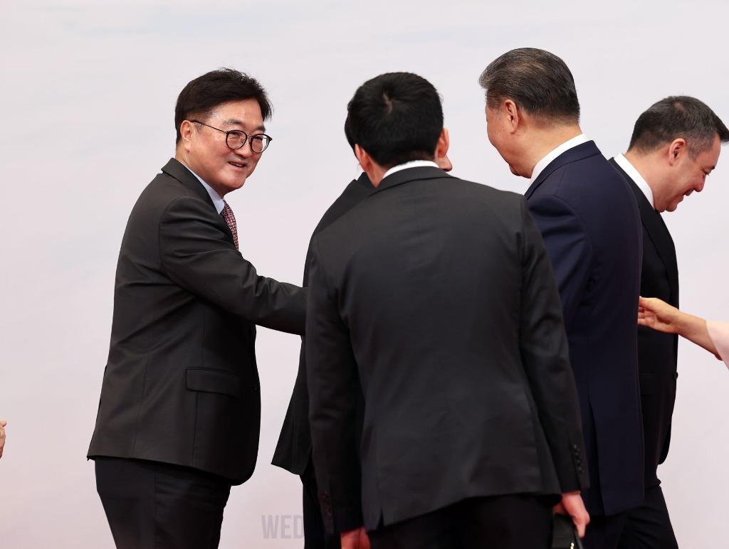 시진핑, 하얼빈서 우원식 국회의장 접견…APEC 방한 논의 관측.jpg