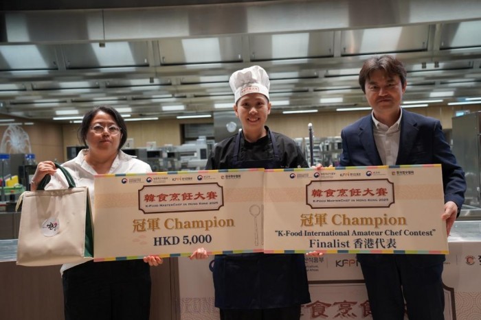 우승자 Owen Lau씨 기념 촬영.JPG