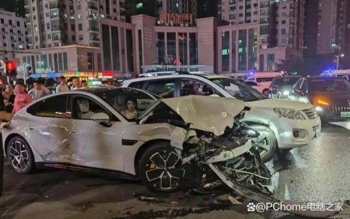 中서 샤오미 전기차, 16대 연쇄 추돌사고…안전성 논란 재점화.jpg
