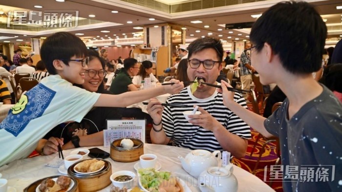 아버지의날 매출 감소.jpg