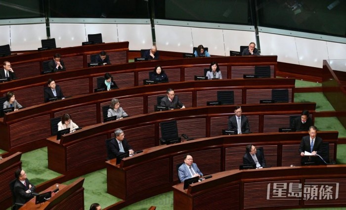 존 리 행정장관, 고위 공무원 책임 시스템 도입 계획 밝혀.jpg