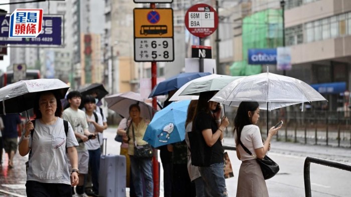 토요일 소나기.jpg