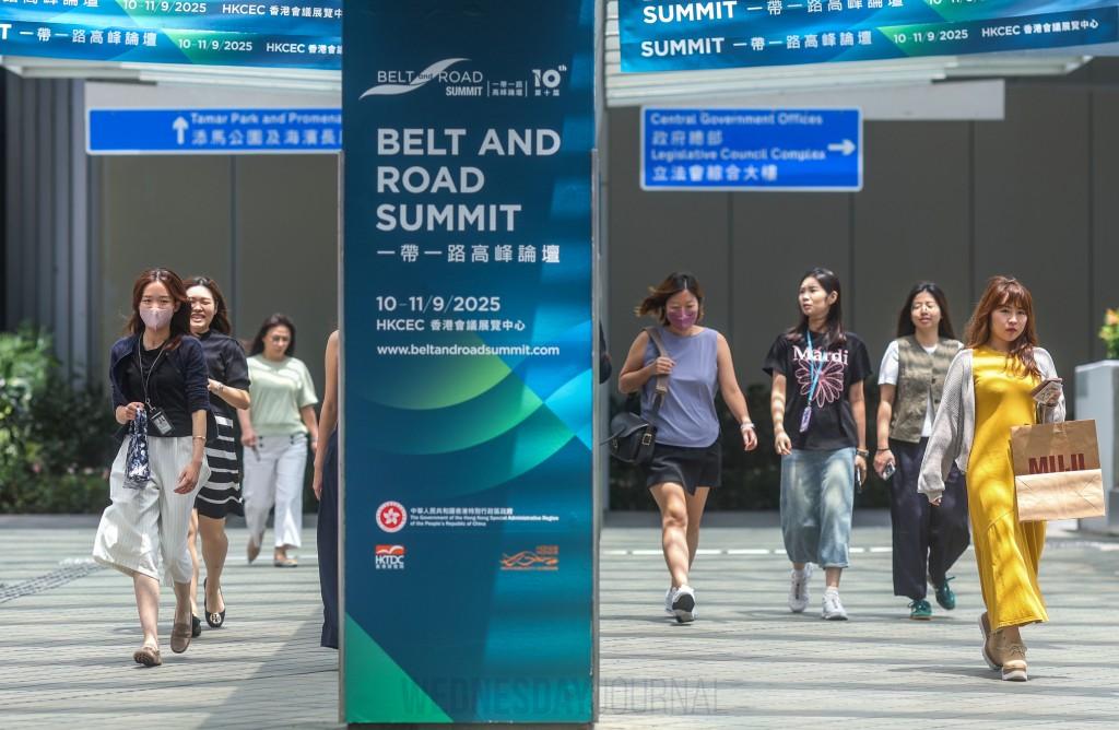 공무원 지원.jpg