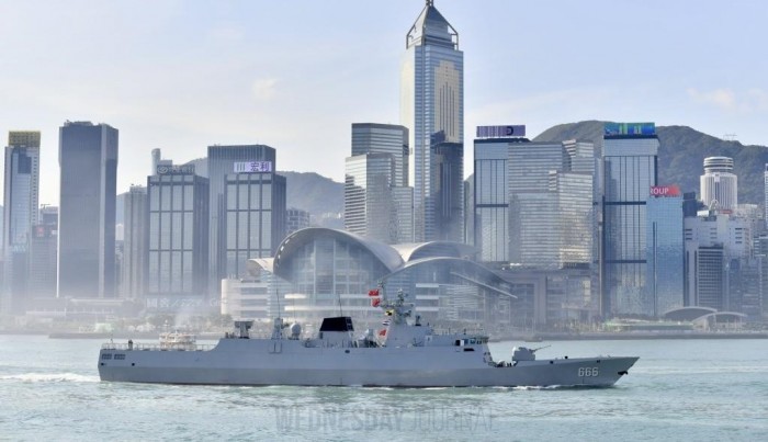 국경일 기념, 인민해방군 PLA 해군 함정 홍콩 입항2.jpg