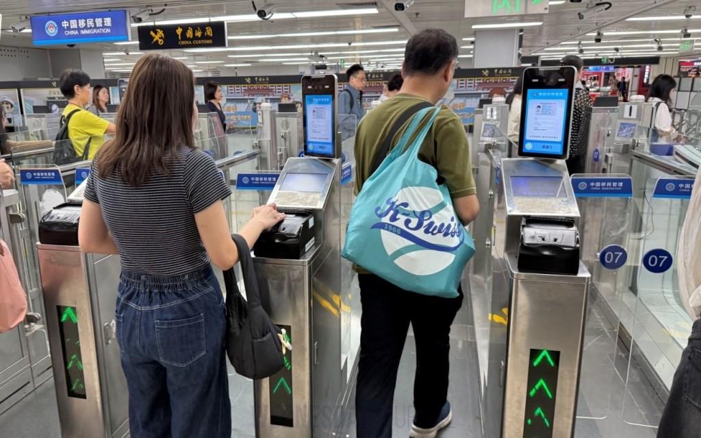 얼굴인식 통관.jpg