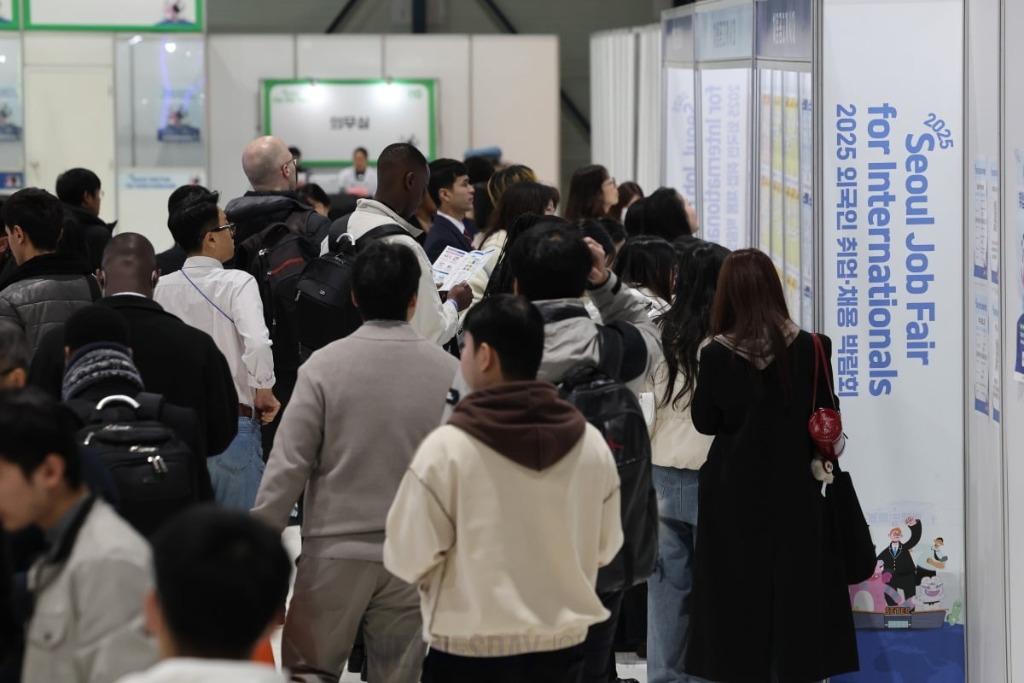 中, 내년 대졸자 1천270만명 '역대 최대'…취업난 우려 고조.jpg