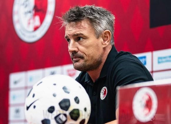 애슐리 웨스트우드, 아시안컵의 아쉬움 속 홍콩 축구 감독직 사임.jpg