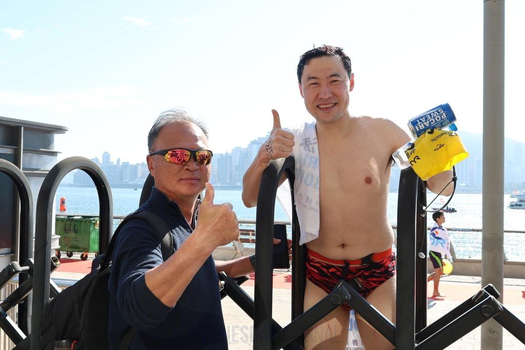 빅토리아 하버 수영대회 4,000명 참가...한인 이종석•임한솔 완주 성공 4.jpg