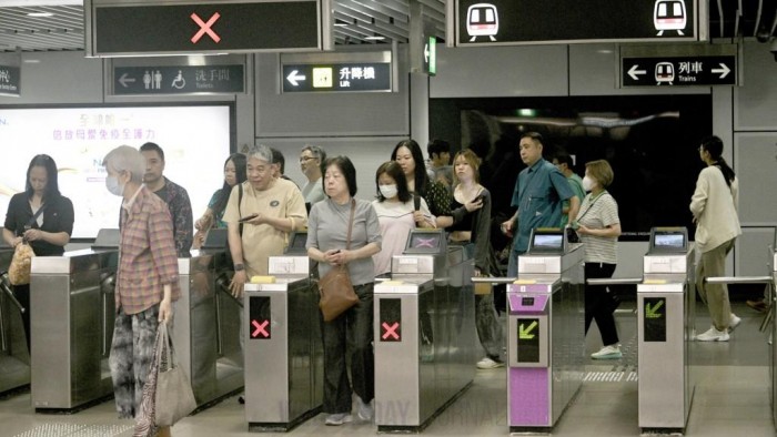 노인이날 지하철 무료.jpg