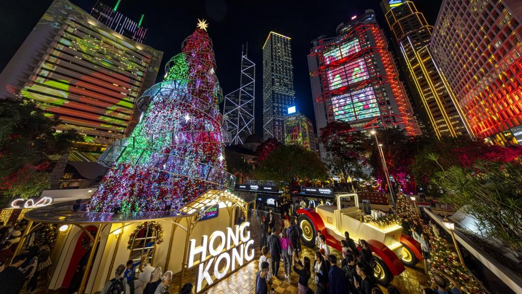 홍콩 신년 카운트다운, 센트럴에서 라이브 음악과 빛의 쇼로 진행.jpeg