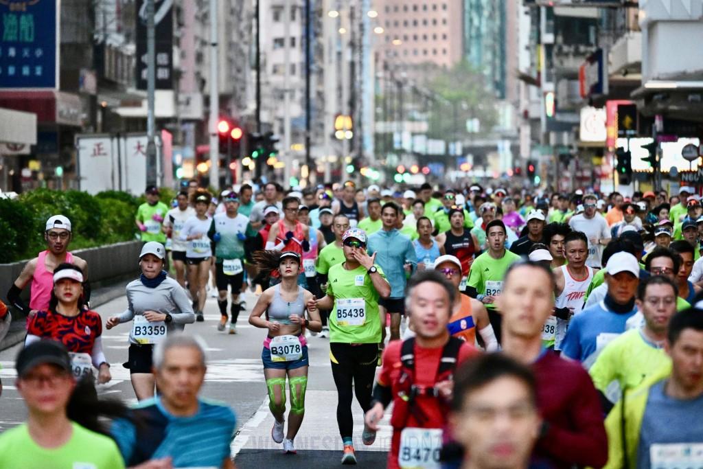 '홍콩 마라톤 2026' 이번주 일요일 구룡 곳곳 교통 통제.jpg