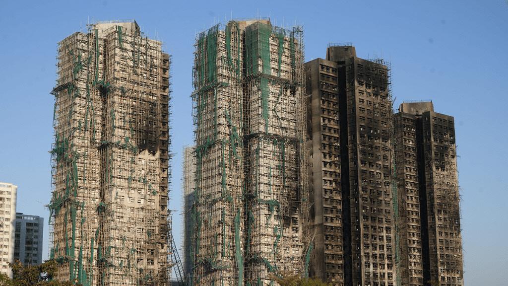 [포맷변환]홍콩 정부, 왕푹코트 재개발 어렵다...화재 피해 주민들 반발.jpg