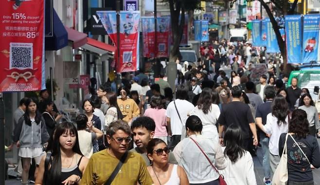 국내 체류 외국인, 서울•경남으로 모였다…동포는 인천•경기로.jpg