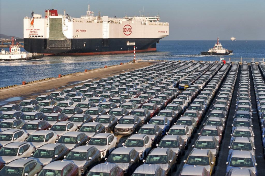 中, 작년 車수입 48만대•전년比 32%↓…16년만에 최저 수준.jpg