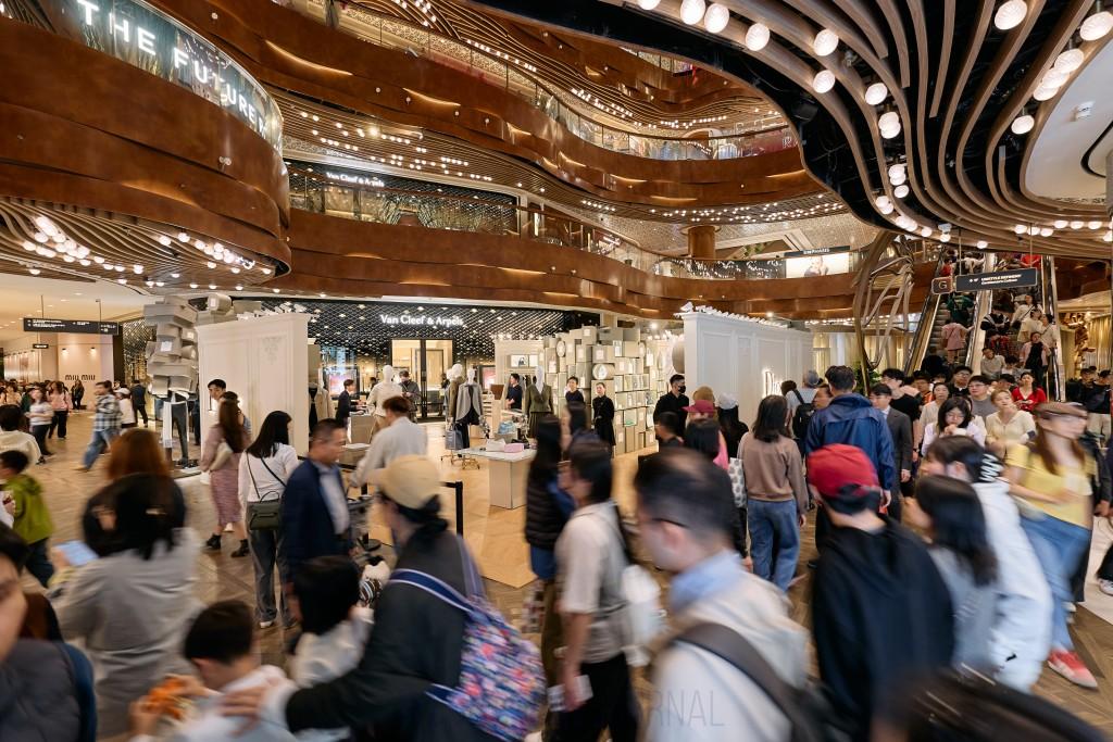 K11 Musea, 춘절 황금연휴 기간 관광객 매출 60% 급증.jpg