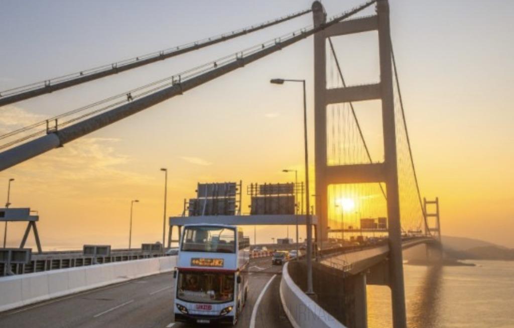 KMB, 황금연휴 맞이 오픈탑 버스 파격 할인.jpg