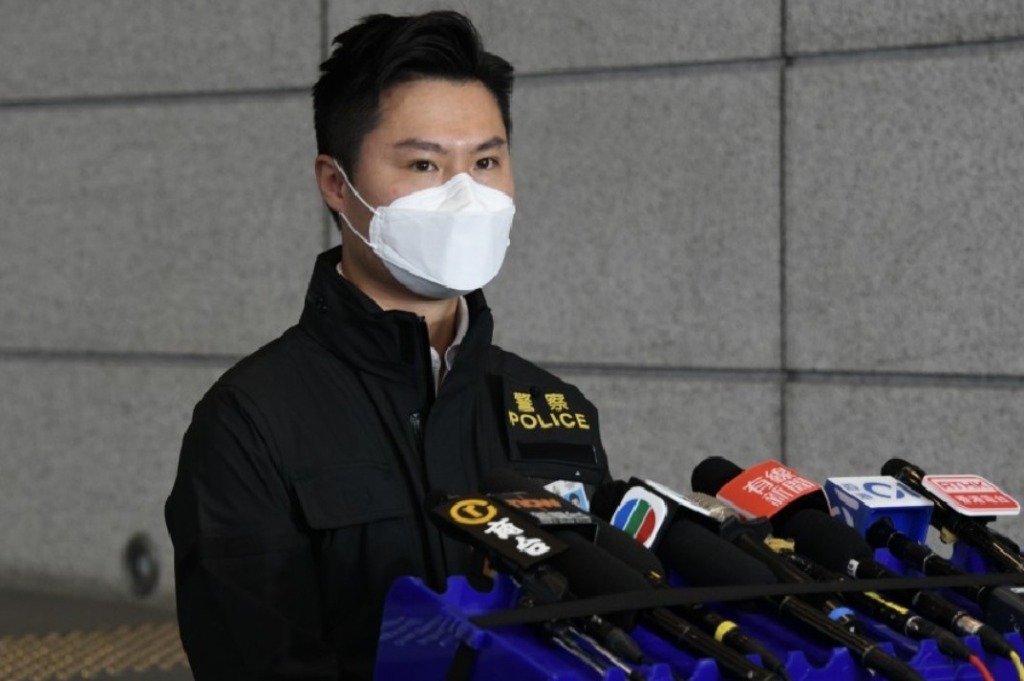'범죄 소탕의 별'에서 뇌물범으로…전직 경찰 간부 징역 30개월 선고.jpg