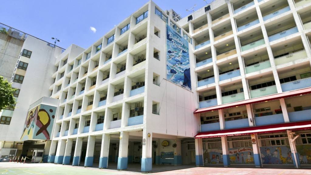 공사 끝나고 코피에 아토피 악화까지… 홍콩 초등학교서 학생 수십 명 집단 이상 증세.jpg