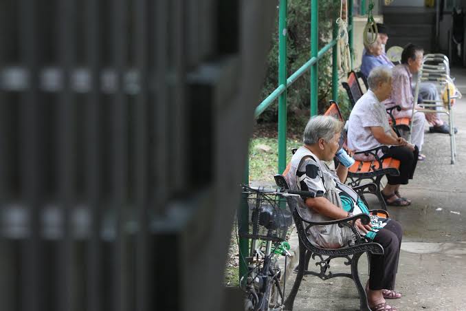 홍콩, 노인 가구 케어링 연령 80세 미만도 포함할 예정...빅데이터 활용 위험 식별.jpg