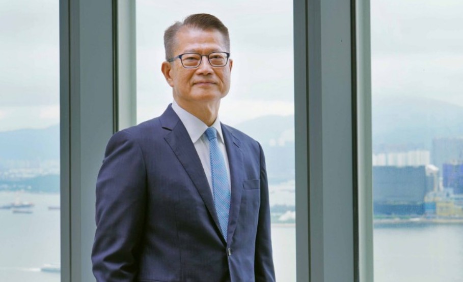 홍콩, 위안화 국제화의 중심지로 도약… 폴 찬 재무장관, 역외 위안화 사용 확대 강조.jpg