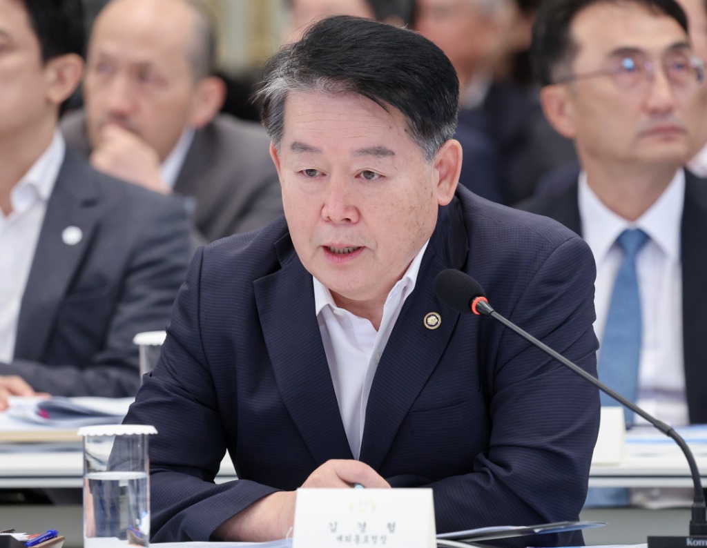 투표하러 왕복 1천600km 재외국민, 2년뒤 우편·전자투표 할까.jpg