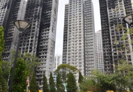 [홍콩뉴스] "아내에게 마지막 인사를..." 168명 숨진 타이포 화재 …