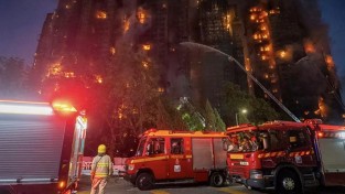 [홍콩화재] “입구는 불바다, 소방시스템은 먹통”... 타이포 대형 화재 긴박했던 사투의 기록