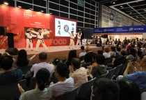 YD 태권도, 홍콩컨벤션센터 식품박람회장에서 화려한 시범 공연