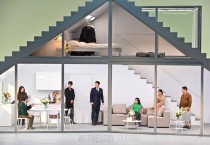 홍콩 무대서 인정 받은 '벚꽃동산' 전도연·박해수 연기에 박수 갈채