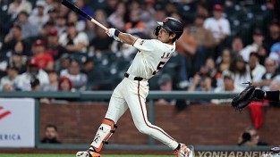 이정후, MLB닷컴 선정 '2025 세계 올스타'…오타니와 나란히