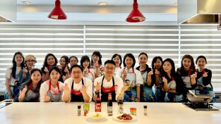 홍콩한인여성회, 이금기 요리강좌 투어 참여