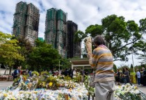 홍콩건설현장 200곳에 비계 그물망 제거 명령…참사사망자 159명