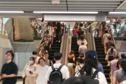 [홍콩뉴스] 중국 본토 방문객, 홍콩 지하철 에스컬레이터 이용 예절 논쟁