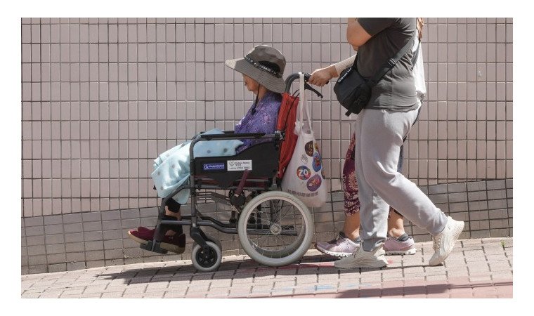 [홍콩뉴스] 홍콩, 전문 노인 돌봄 외국인 간병인 시범 사업 추진… 가정부보다 임금 10~20% 높아