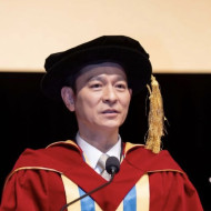 [홍콩연예] 65세 유덕화, 두번째 명예 박사 학위 수여...500개 음악상 수상