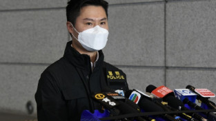 [홍콩뉴스]  '범죄 소탕의 별'에서 뇌물범으로…전직 경찰 간부 징역 30개월 선고