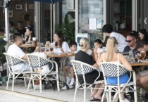 [홍콩뉴스] 입법회, '미식 관광' 활성화 결의안 통과... "문화와 맛 결합해 고부가 관광객 잡아야"