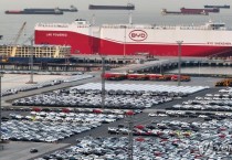 "中 올해 '0㎞ 중고차' 50만대 수출…당국, '묻지마 수출' 제동"