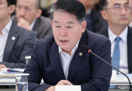 투표하러 '왕복 1천600km' 재외국민, 2년뒤 우편·전자투표 할까