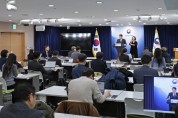 재외동포, 2년 새 7만5천명 줄었다…181개국에 700만 명 거주