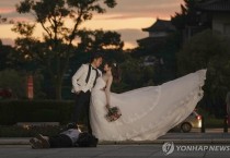 日언론, '韓男-日女' 결혼 증가 조명…"한류•소득차 축소 탓"