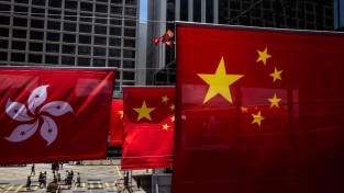 홍콩도 '종교의 중국화'…교회 국경절 예배에 中국기 게양 논란