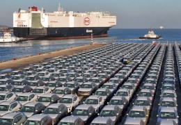 中, 작년 車수입 48만대·전년比 32%↓…16년만에 최저 수준