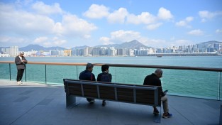 홍콩섬 노스포인트-쿼리베이 해변로 유리 전망대 개장