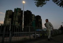 홍콩, 고층아파트 화재 계기 '모든 건설현장 금연' 추진