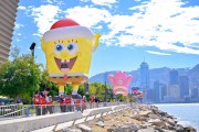 '대형 캐릭터 풍선 퍼레이드' 웨스트까우룽서 겨울축제 시작