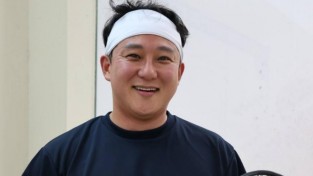 스쿼시 코트에서 배운 같은 곳을 바라보는 경쟁 - 박완기 홍콩법정변호사