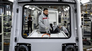 中정부, 지방정부에 "기업에 진 빚 연말까지 갚아라" 명령