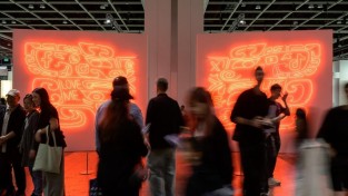 [홍콩경제칼럼] 허브의 시대가 저물고 운영체제(OS)가 부상한다 - 박완기 홍콩법정변호사